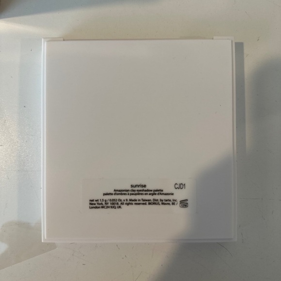 Tarte eyeshadow palette - Picture 3 of 3